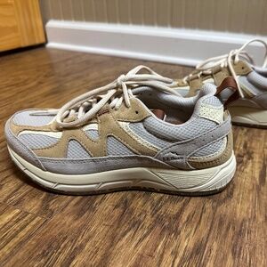L.L. Bean Women's Comfort Walkers 2 Women's Size 6